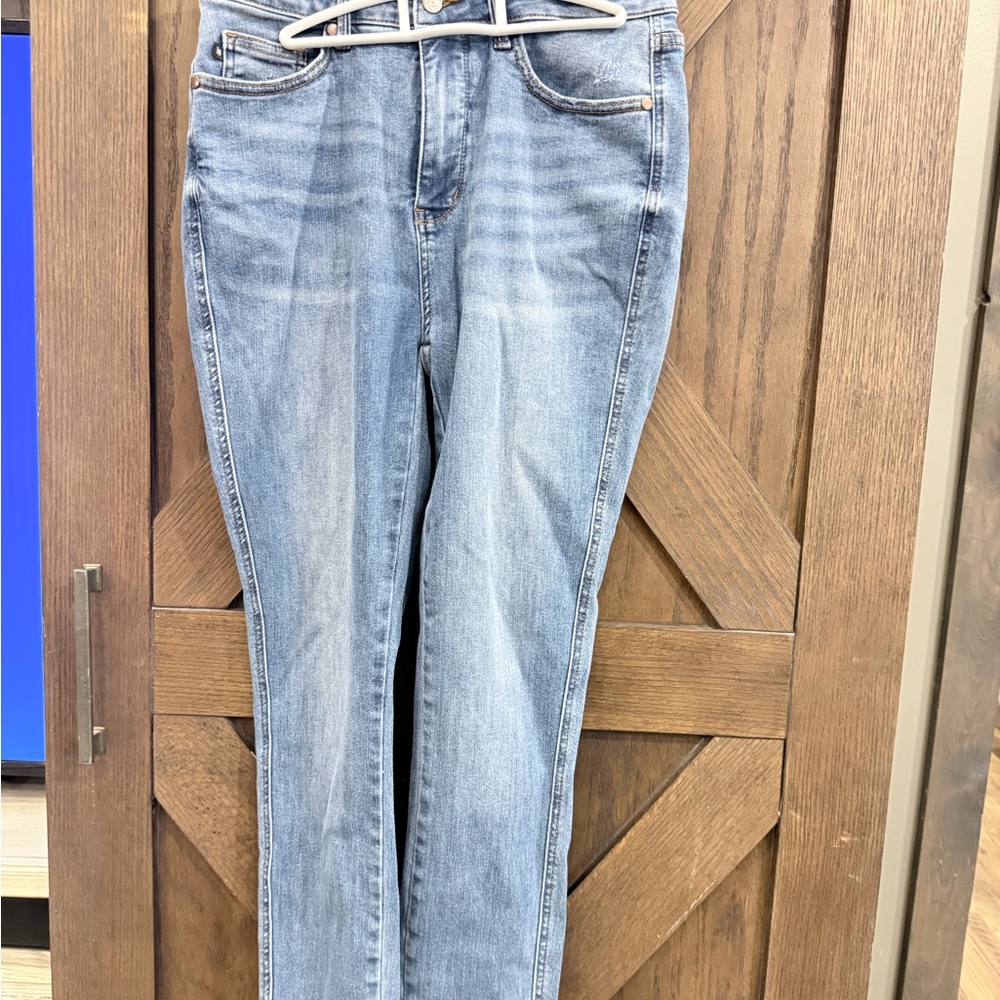 Judy Blue Light Blue Straight Leg Jeans